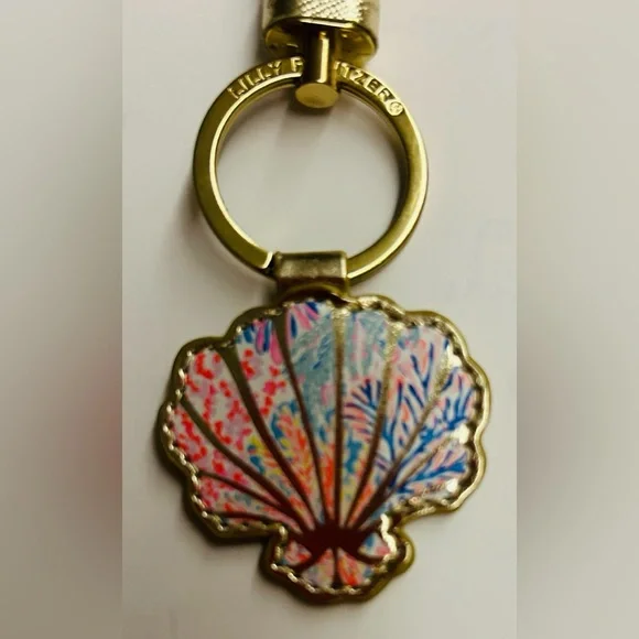 New Lilly Pulitzer Wristlet Keychain Seashell featured in Splashdance Summer - Picture 11 of 12